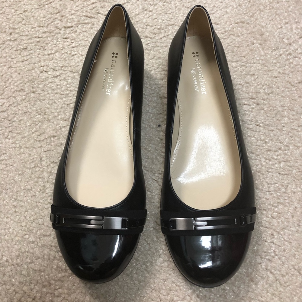 Naturalizer brand.  NEW black shoes size 8M.